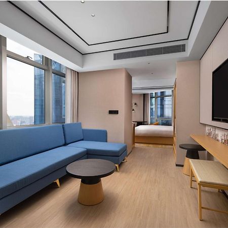 Hilton Garden Inn Shanghai Lujiazui מראה חיצוני תמונה